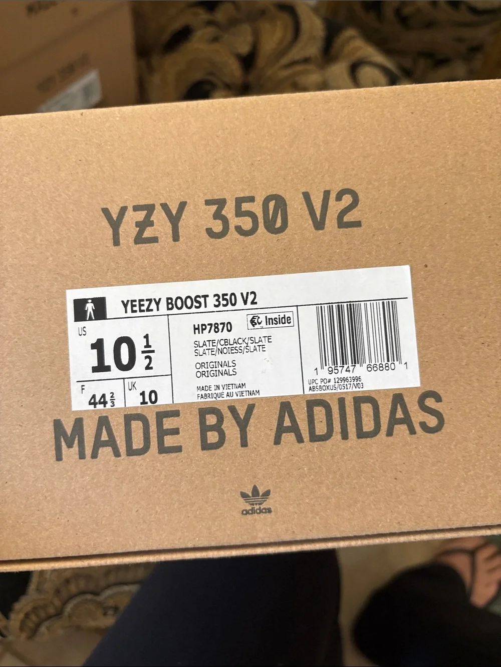 Yeezy Boost 350 V2 Slate with Black Stripe - Picture 2 of 2